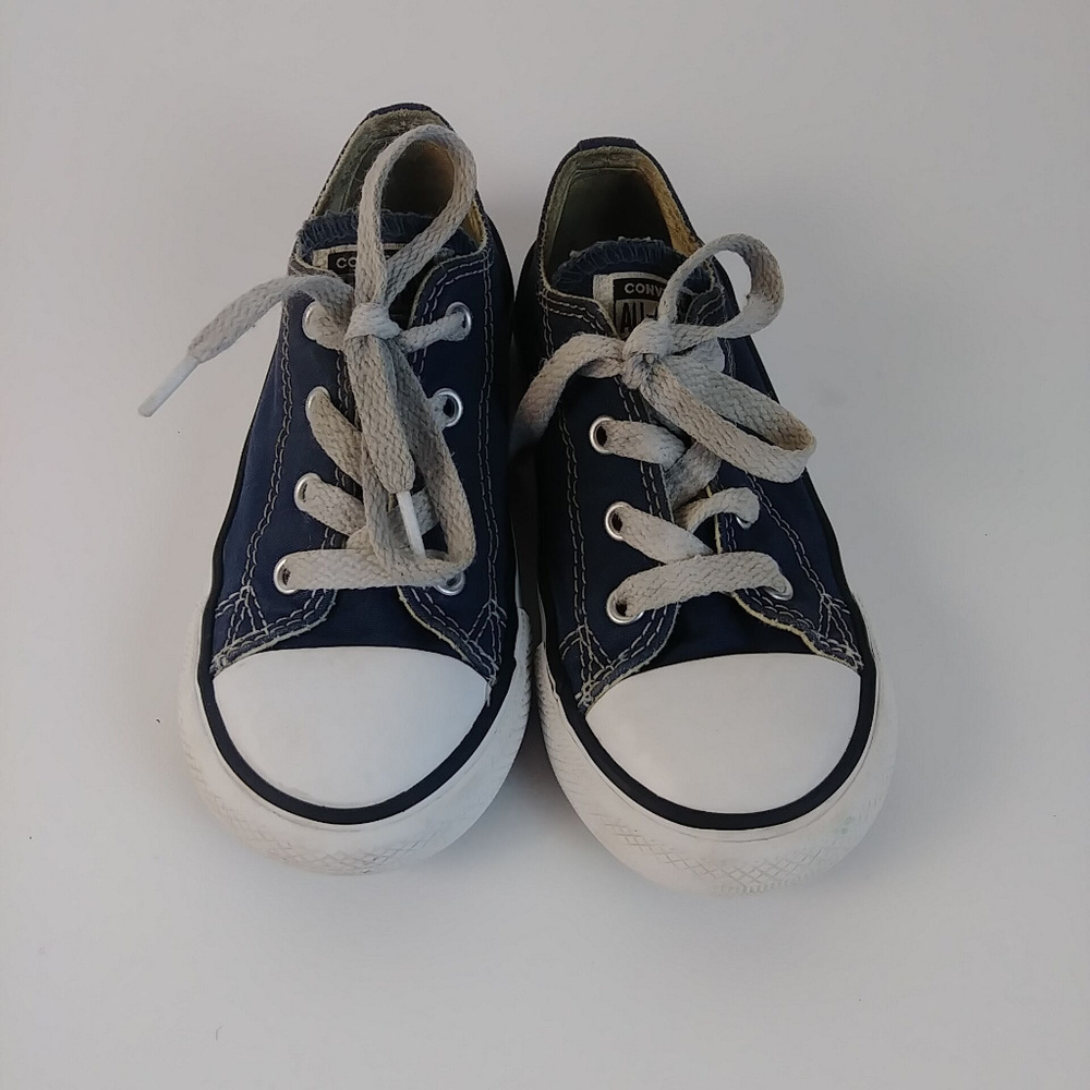 Boys Converse Chuck Taylors Allstars